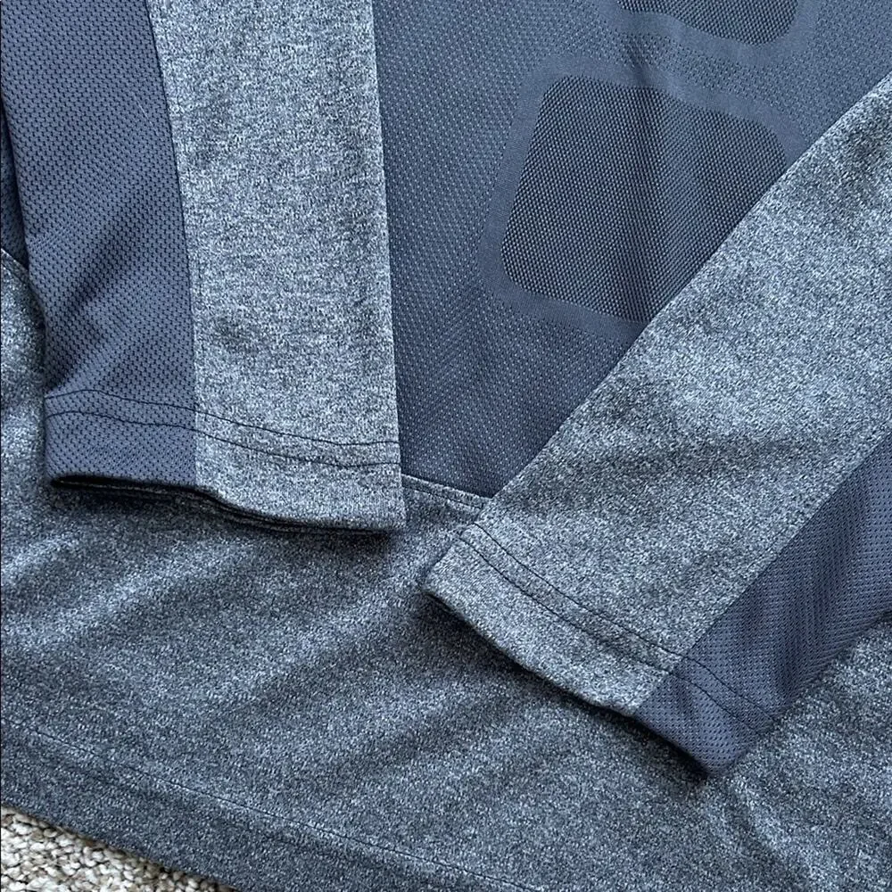 Nike Dri Fit Elite Boys Gray/Black Lightweight Long Sleeve Hoodie Shirt, Medium